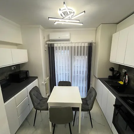 Cozy Apartament In Center Of Bukarest